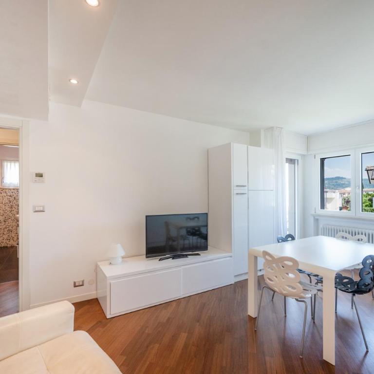ApartmentsGarda - 42 Bardolino Living - Two-Bedroom Apartment - 18