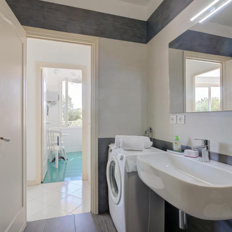 Studio Azur with Sea View Terrace - Happy Rentals - Studio avec Terrasse - 16