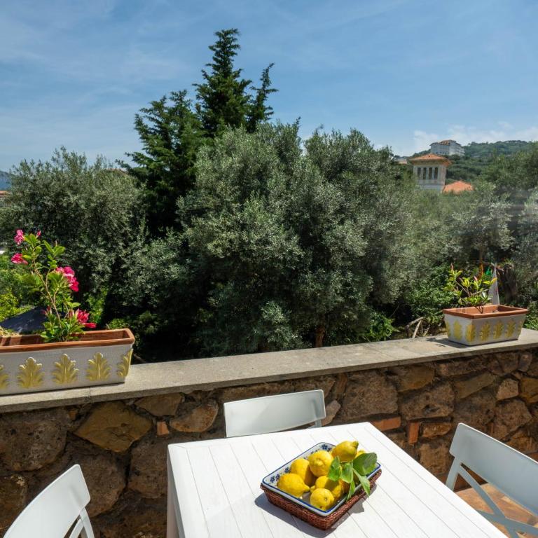 Gaiano Apt - Two-Bedroom Apartment with Terrace - 3