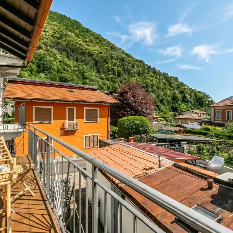 L' angolino di Cannobio: Stone Home for 4 with Terrace - Happy Rentals - Casa Vacanze - 1