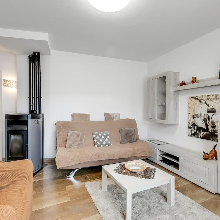 L' angolino di Cannobio: Stone Home for 4 with Terrace - Happy Rentals - Casa Vacanze - 12