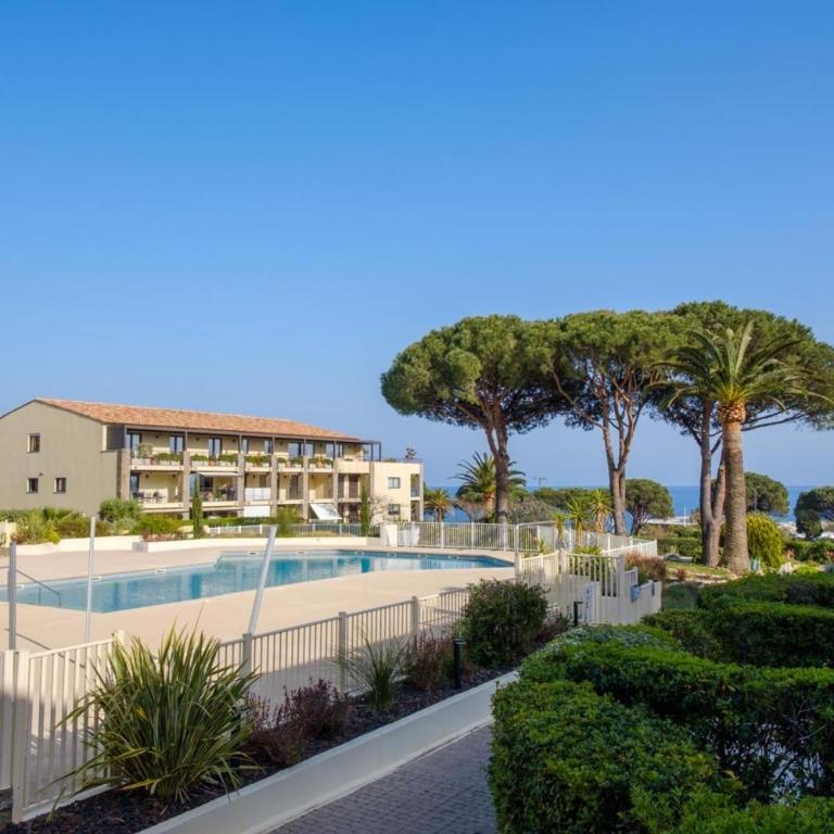 Logement 4 pers à 50m de la plage - Appartement - 13
