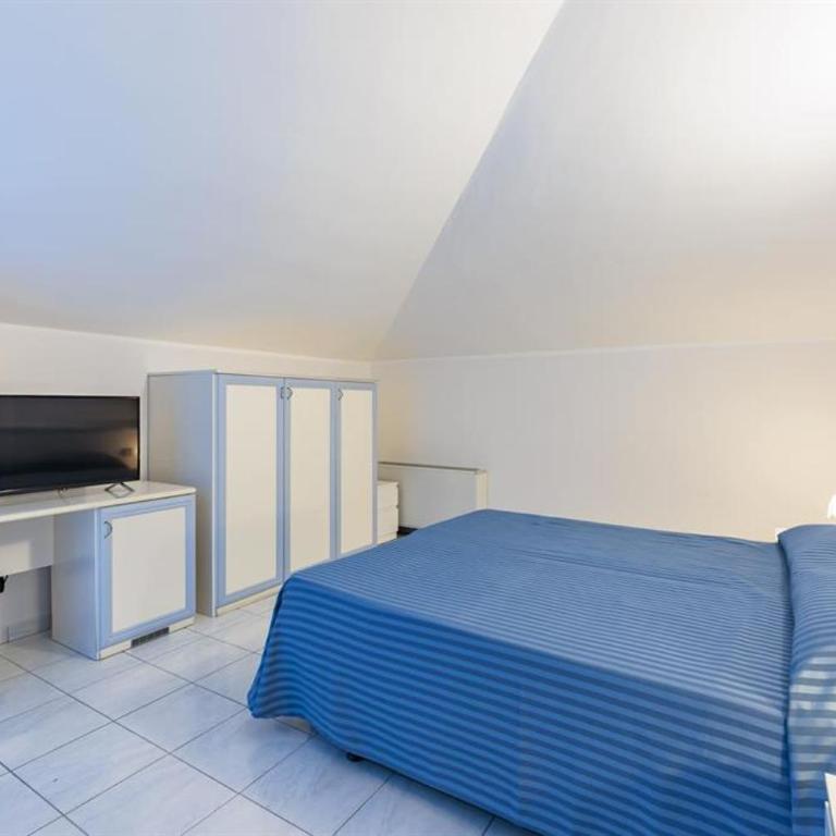 Hotel Residence Mediterraneo - Camera Tripla Superior - 4
