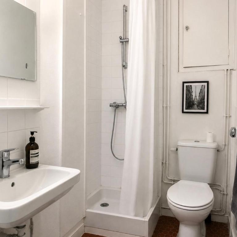 Paris 16, Lux Studio - Steps from metro 9! - Appartement - Vue sur Jardin - 2