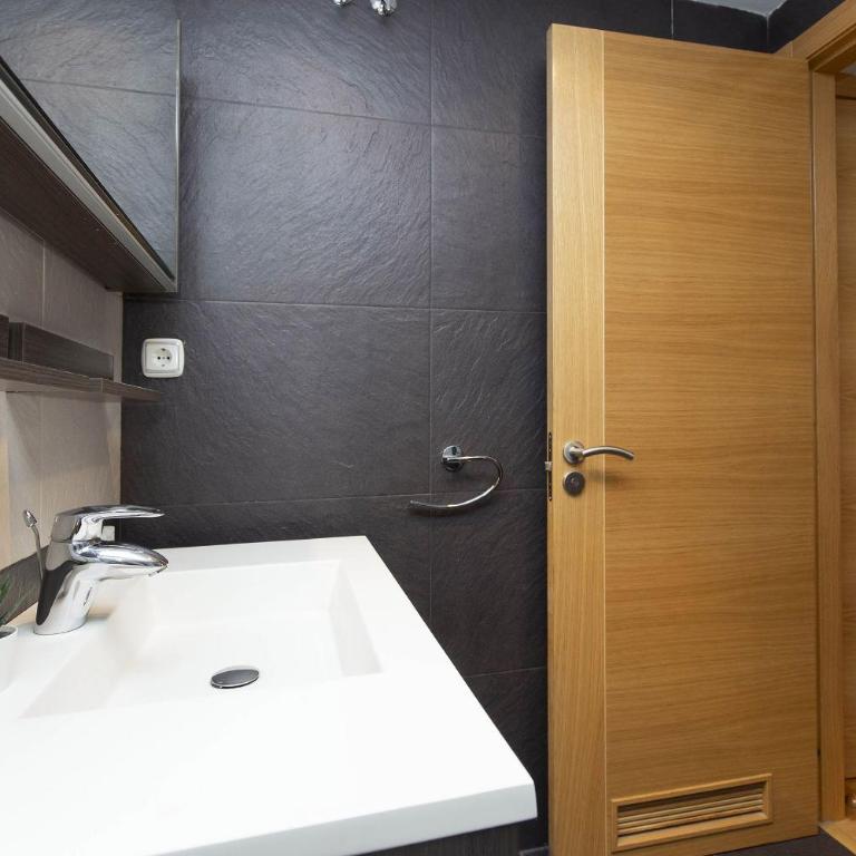 Mendizalea by BeValle - Appartamento con 2 Camere da Letto - 16