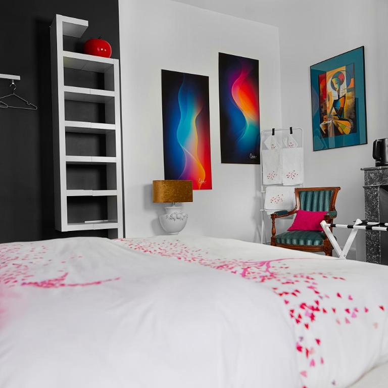 LE CHERCHE MIDI Chambres d'hôtes avec CUISINE EQUIPEE grand jardin PARKING SECURISE GRATUIT - Chambre Double avec Salle de Bains Commune - 28