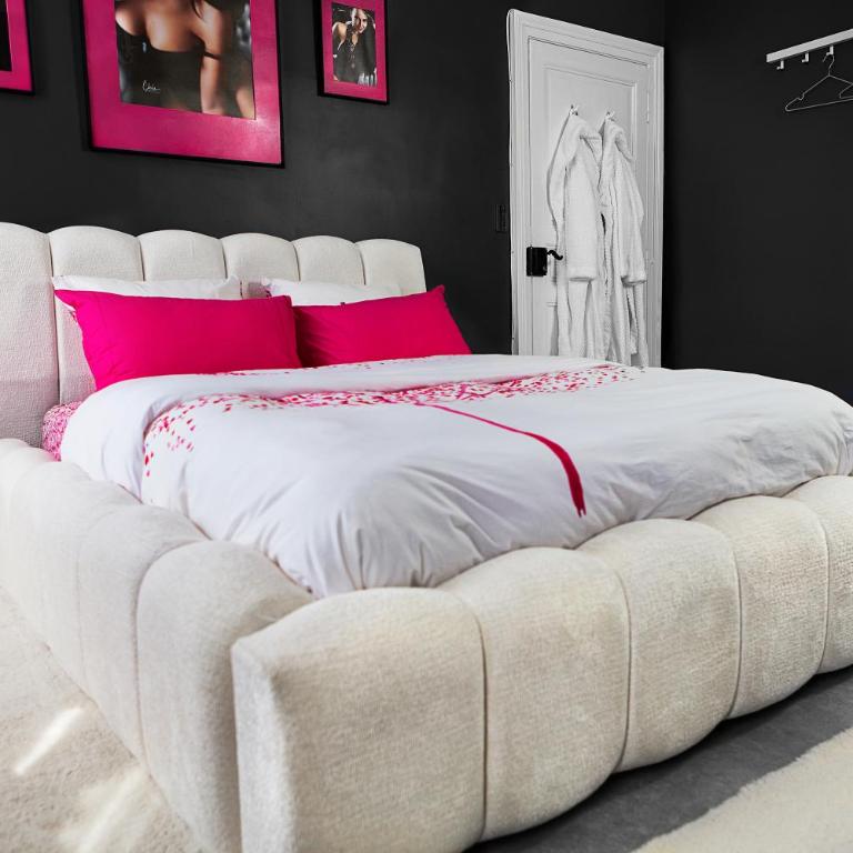 LE CHERCHE MIDI Chambres d'hôtes avec CUISINE EQUIPEE grand jardin PARKING SECURISE GRATUIT - Chambre Double avec Salle de Bains Commune - 29