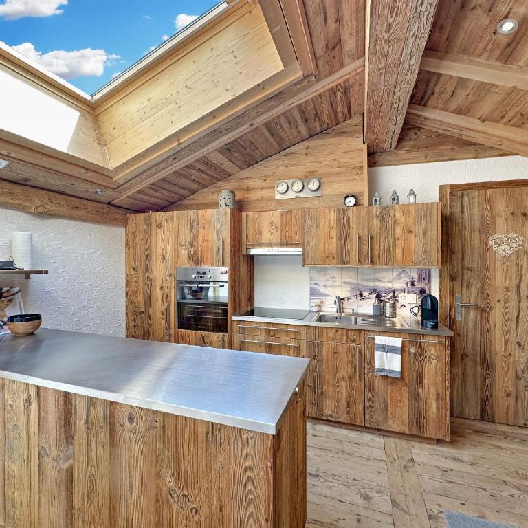 Matterhorn Alpine Hideaway, Cozy Renovated Condo - Suite-Apartment - 2
