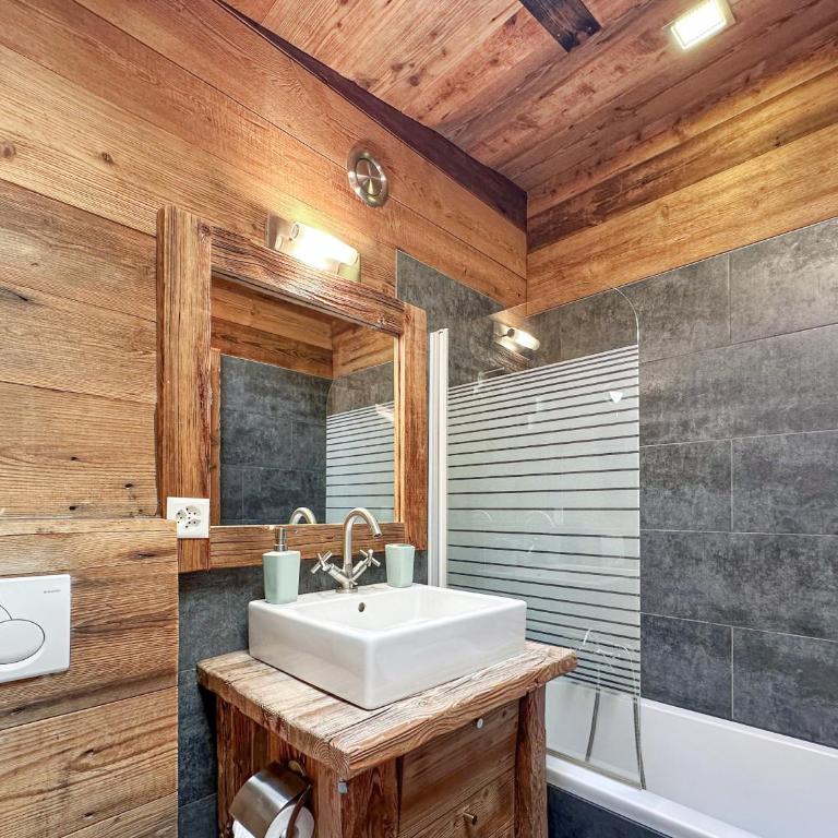 Matterhorn Alpine Hideaway, Cozy Renovated Condo - Suite-Apartment - 12