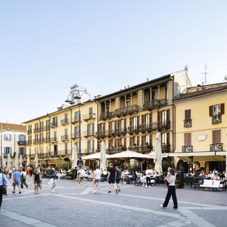 Easylife - Como - Duomo 17 P3 - Lago di Como - Appartamento - 24