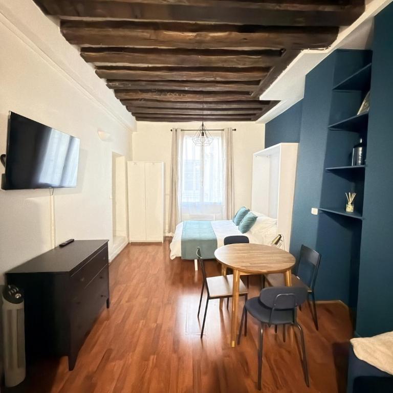 Prime Vibrant District - 15 Min Walk to the Louvre - Amazing Area - Estudio Doble Deluxe - 1