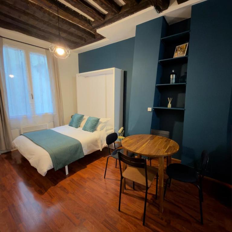 Prime Vibrant District - 15 Min Walk to the Louvre - Amazing Area - Estudio Doble Deluxe - 17
