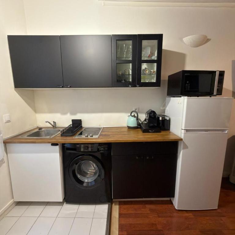 Prime Vibrant District - 15 Min Walk to the Louvre - Amazing Area - Estudio Doble Deluxe - 18