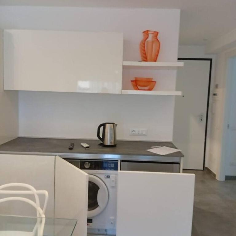 Appartamento a Loano (mare e centro) - Apartment with Balcony - 19