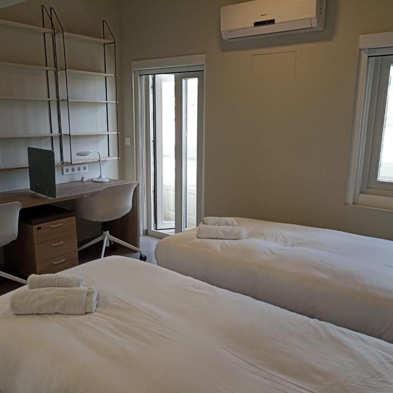 Loureiros Dorm - Double Room with Private Bathroom - 5
