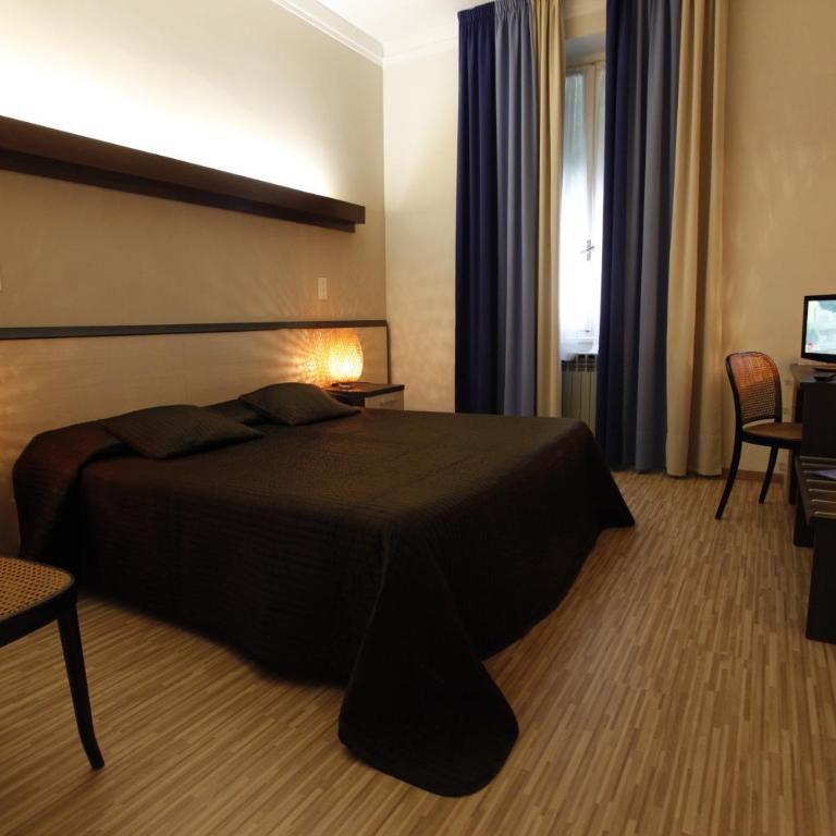 Albergo Celeste - Camera Matrimoniale/Doppia con Letti Singoli con Vista Mare Parziale - 1