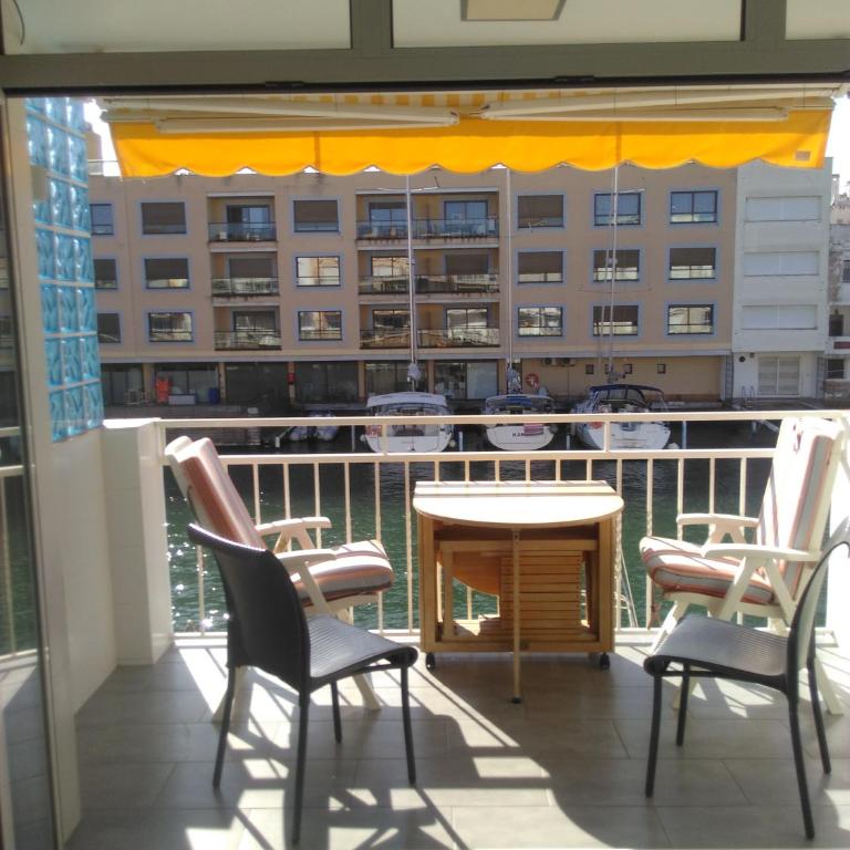situé à 300m de la plage, vue canal, montagne, mer - Apartamento de 2 dormitorios - 12