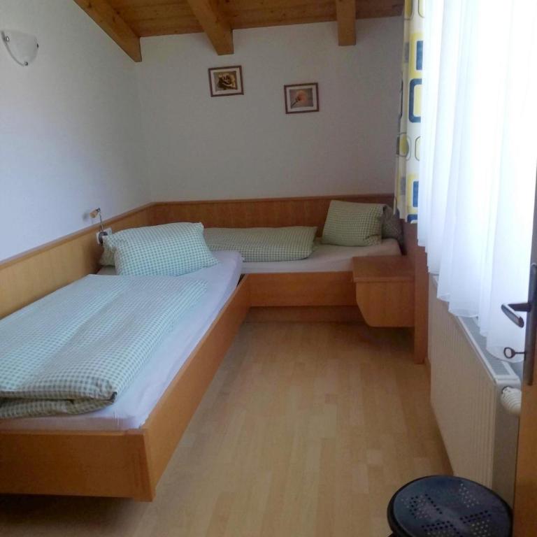 Landhaus Nageler - Apartment mit 2 Schlafzimmern und Dusche - 10