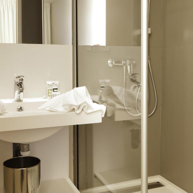 Mercure Paris Opéra Faubourg Montmartre - Camera Superior Doppia con Letti Singoli con Divano-Letto - 2