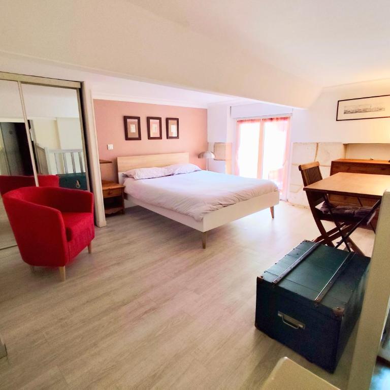 Grand studio avec mezzanine, quartier Avaricum - Appartement 1 Chambre - 6