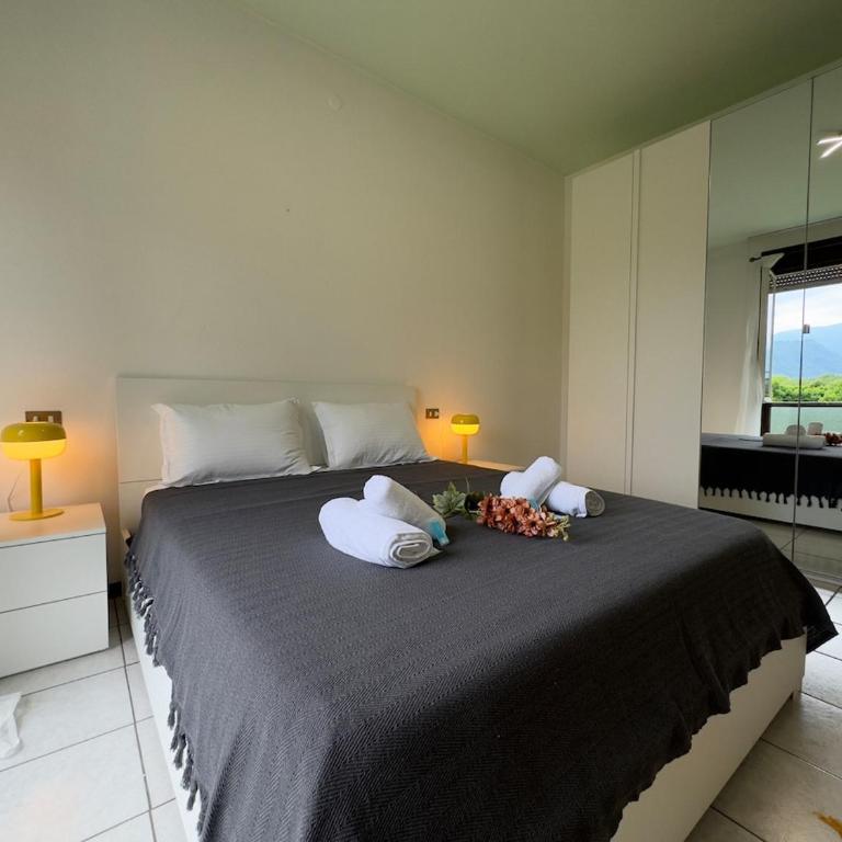 Tavernola Suites - A stone's throw from the ferry - Two-Bedroom Apartment - 32