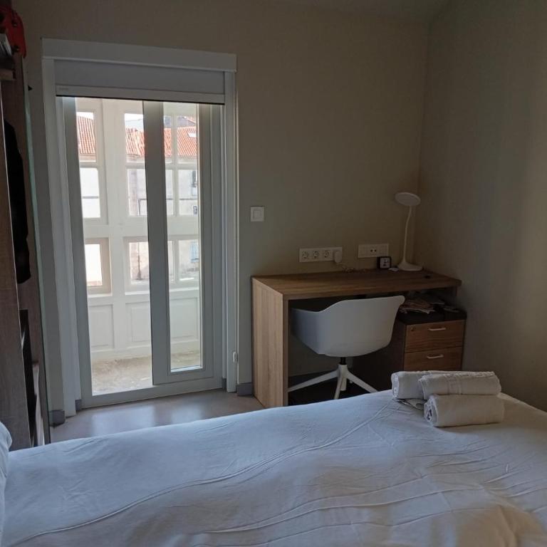 Loureiros Dorm - Double Room with Private Bathroom - 3