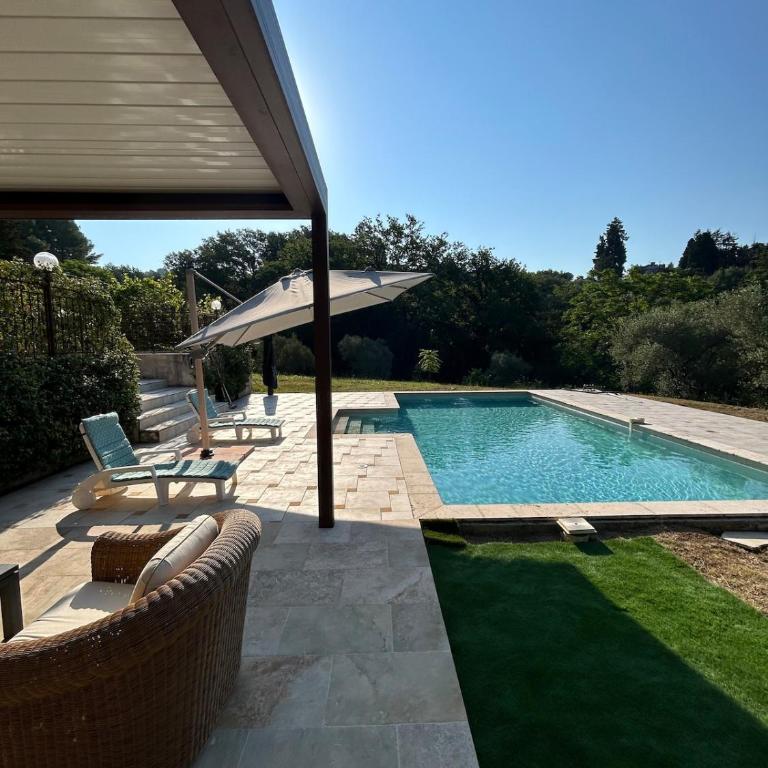 Villa avec piscine dans un écrin de verdure - Villa - 31