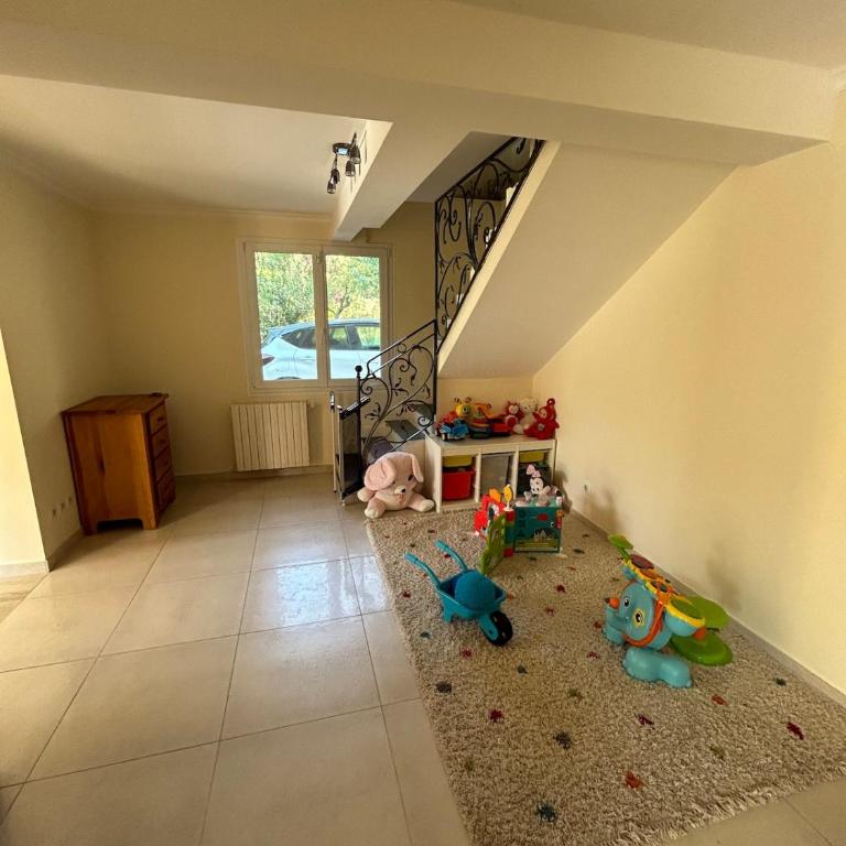 Villa avec piscine dans un écrin de verdure - Villa - 48