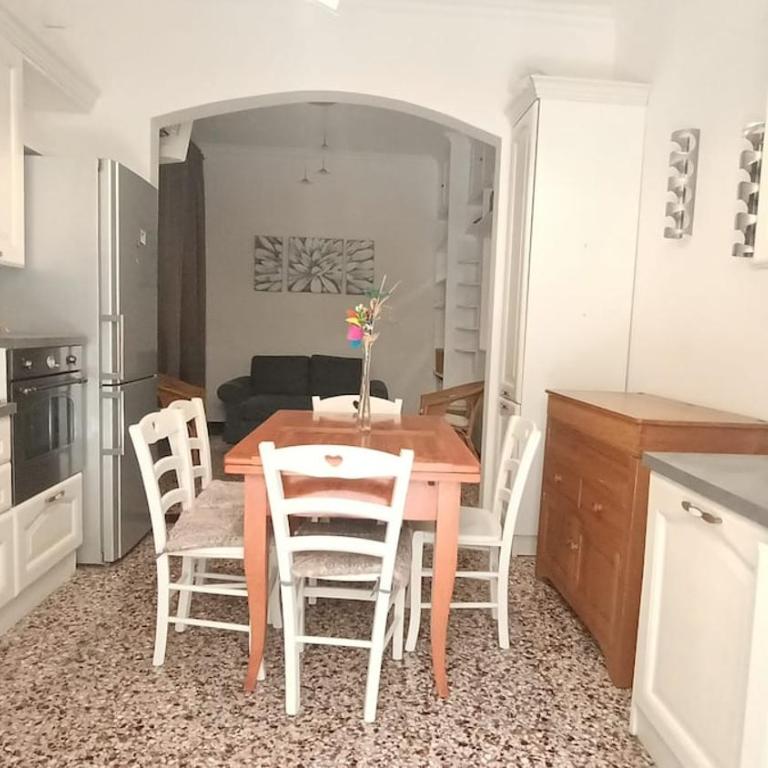 Casa Melodia, central with garden - Two-Bedroom Apartment - 4