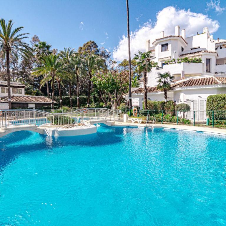 GC - Spacious flat in Golden beach Marbella - Apartment - 46