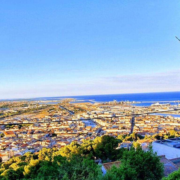 LE ROUQUIER Studio Terrasse, Vue Exceptionnelle, Climatisation - Apartment - 2