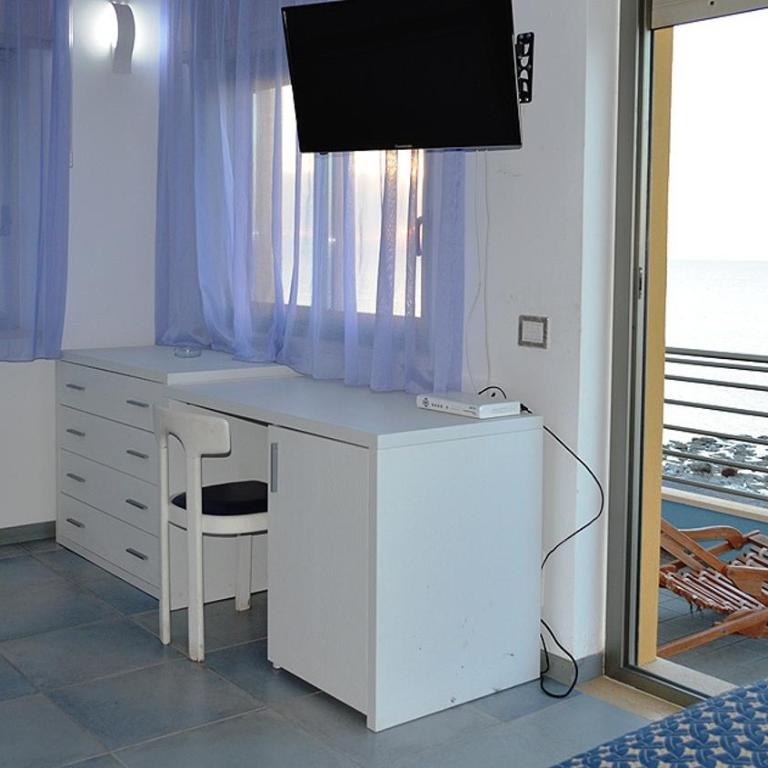 Capo Nettuno Hotel - Suite Familiare con Balcone - 2