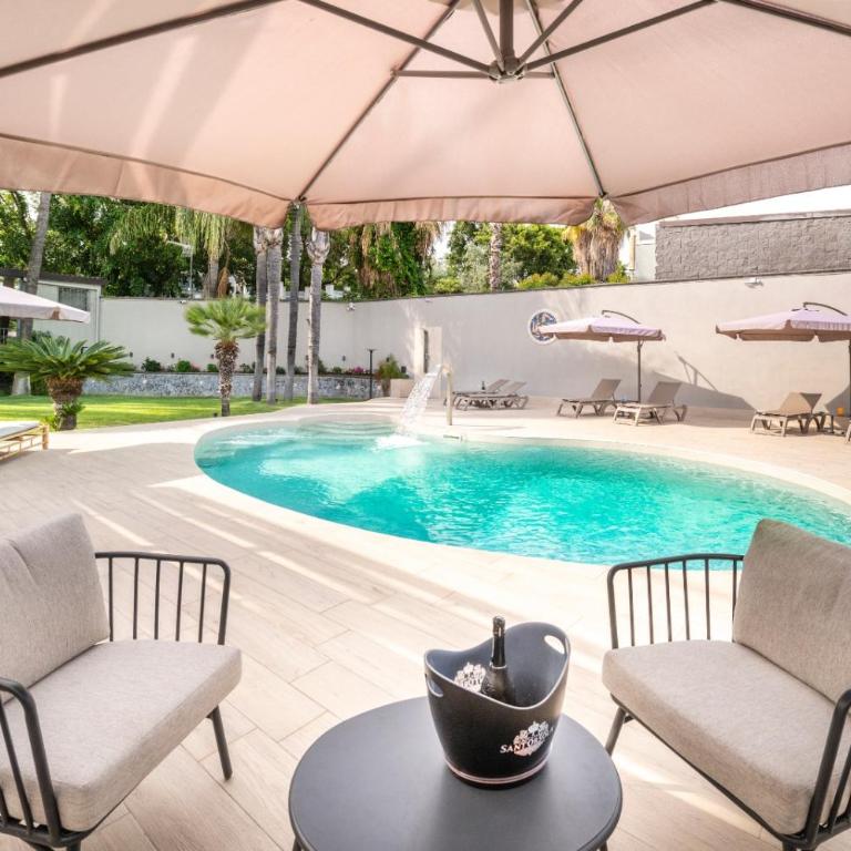 HOLIDAYS ALBA - Two-Bedroom Villa - 4