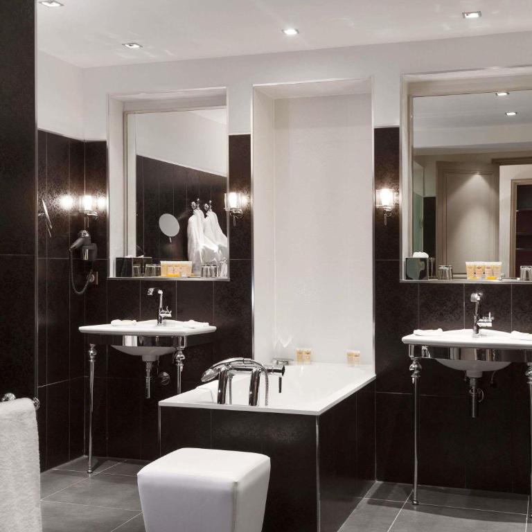 Le Grand Hotel de Cabourg - MGallery Collection - Suite Victoria avec 1 Lit King-Size et Canapé-Lit - Vue sur Jardin - 5