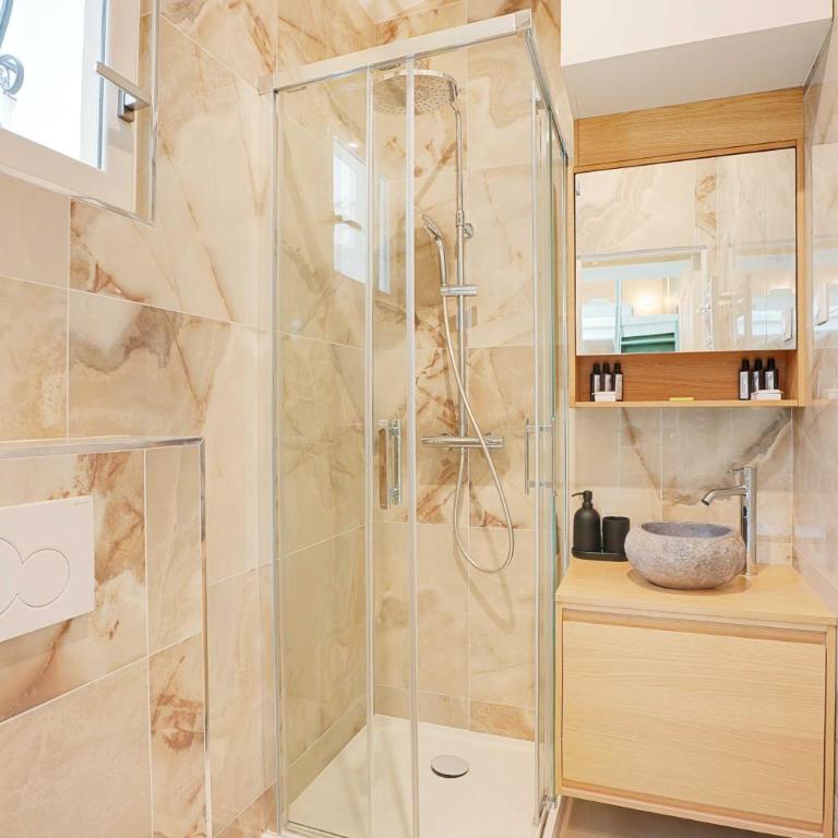 Chic and Cosy Apartment-Canal Saint Martin - Appartement 1 Chambre - 9