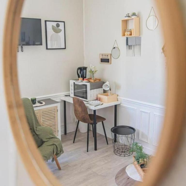 Cocon refait a neuf - One-Bedroom Apartment - 8