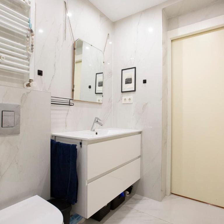 OLD TOWN ACOGEDOR APARTAMENTO CON PARKING GRATIs - Appartement 2 Chambres - 28