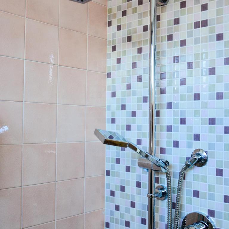 Sui tetti b&b - Camera Matrimoniale con Bagno Privato Esterno - 6
