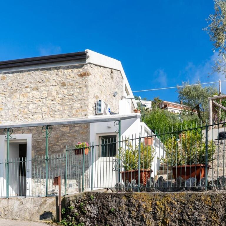Sweet Rose Studio Apartment with Garden - Appartamento con 1 Camera da Letto - 18