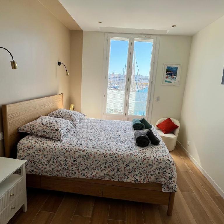 Superbe 2 pièces, terrasse face au port et mer - Apartment mit 1 Schlafzimmer - 43