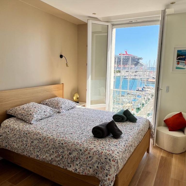 Superbe 2 pièces, terrasse face au port et mer - Apartment mit 1 Schlafzimmer - 44