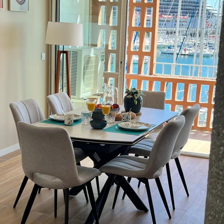 Superbe 2 pièces, terrasse face au port et mer - Apartment mit 1 Schlafzimmer - 17
