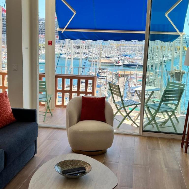 Superbe 2 pièces, terrasse face au port et mer - Apartment mit 1 Schlafzimmer - 1