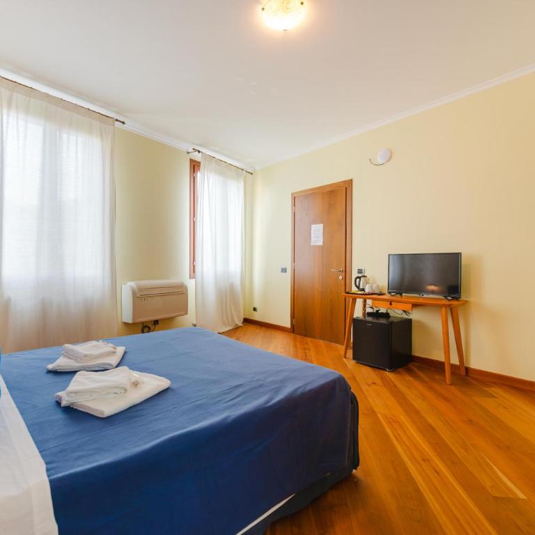 Garden Palace Rooms - Camera Matrimoniale con Bagno Privato - 10
