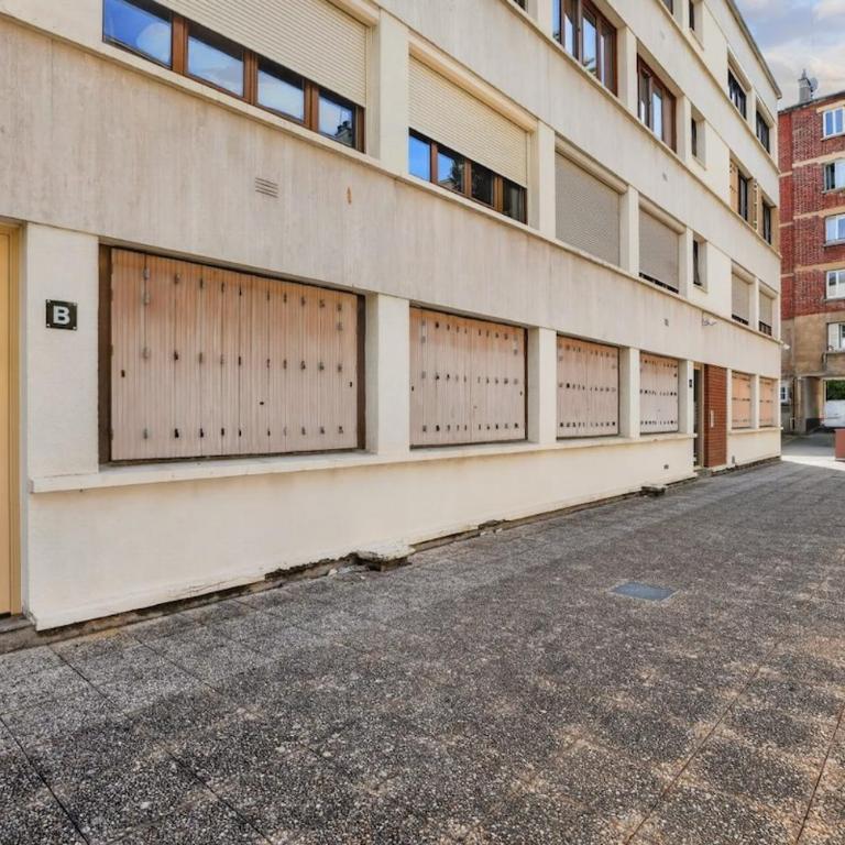 Quiet studio 10 min away from Marcel Sembat metro - Studio - 11