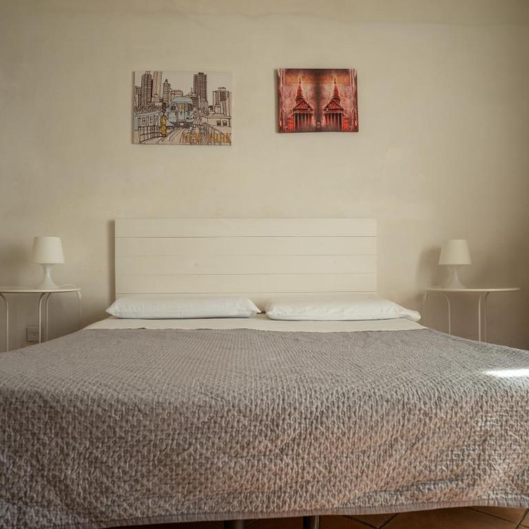 Casa di Alfredo Affittacamere - Standard Double Room with Shared Bathroom - 9
