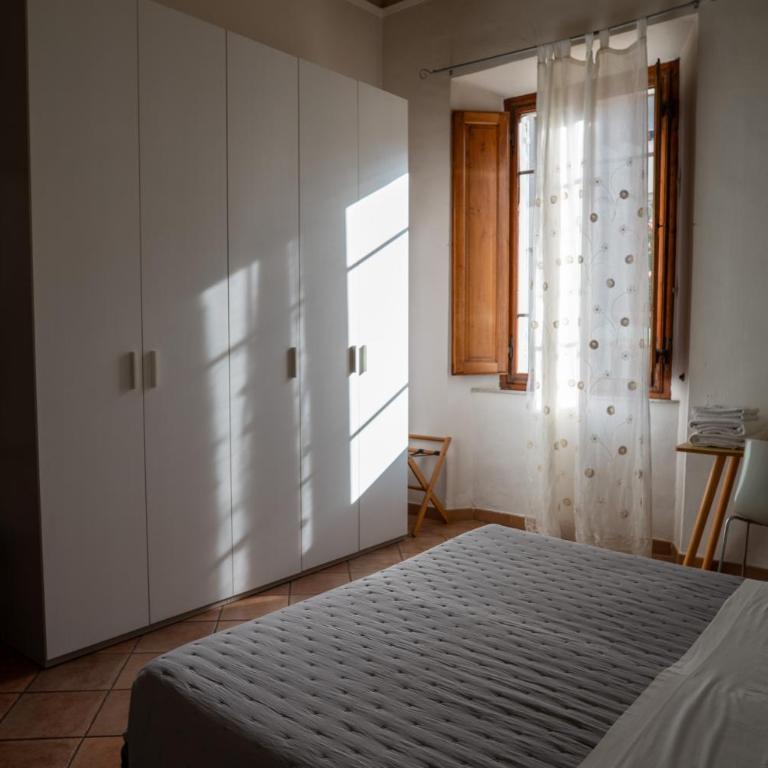 Casa di Alfredo Affittacamere - Standard Double Room with Shared Bathroom - 13