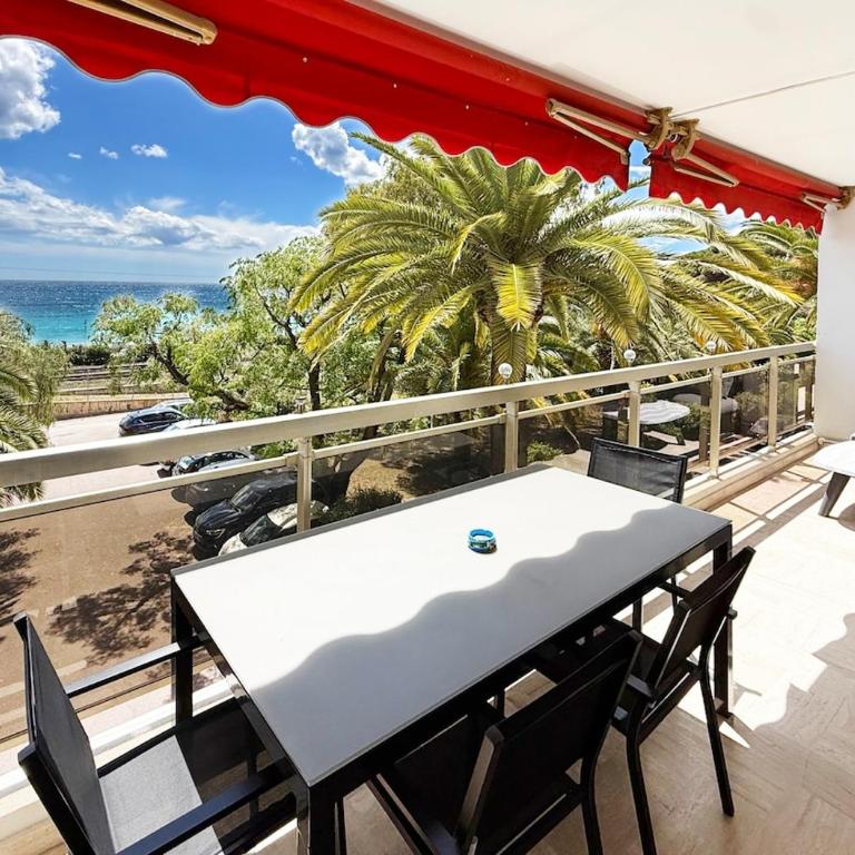Charming two bedrooms, sea view, private parking, beach within walking distance - Appartement 2 Chambres avec Terrasse et Vue sur la Mer - 2