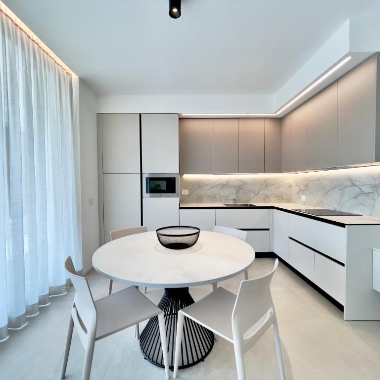 Riviera Residence - Appartamento con 2 Camere da Letto e Vista Giardino - 6