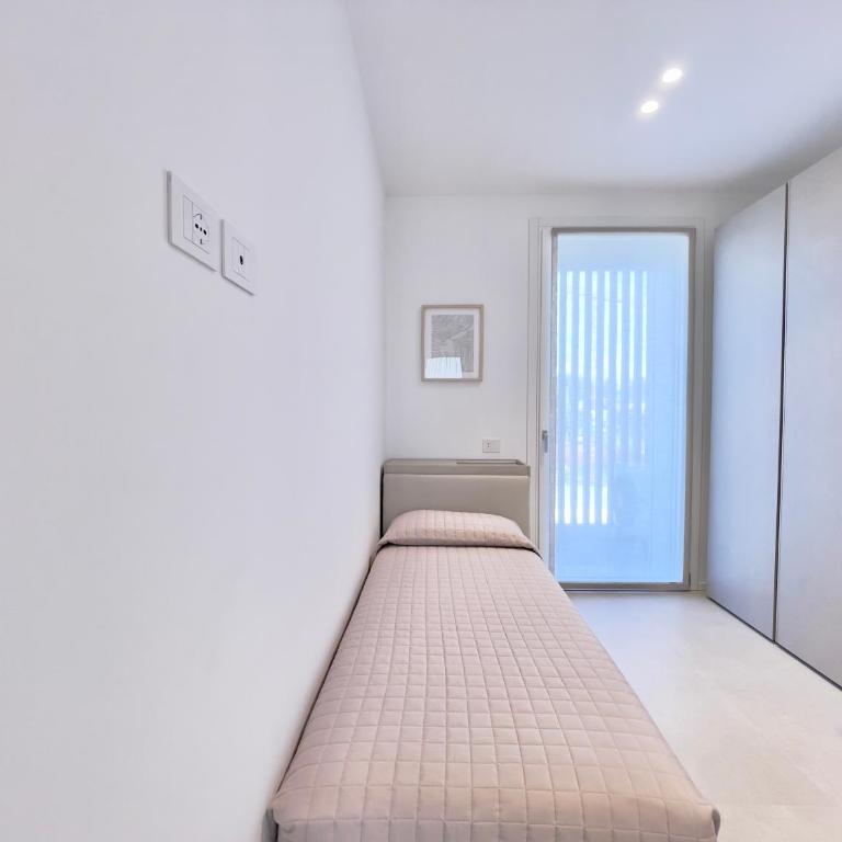 Riviera Residence - Appartamento con 2 Camere da Letto e Vista Giardino - 9